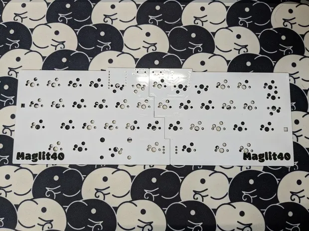 Cerbekos-keyboard Maglit40