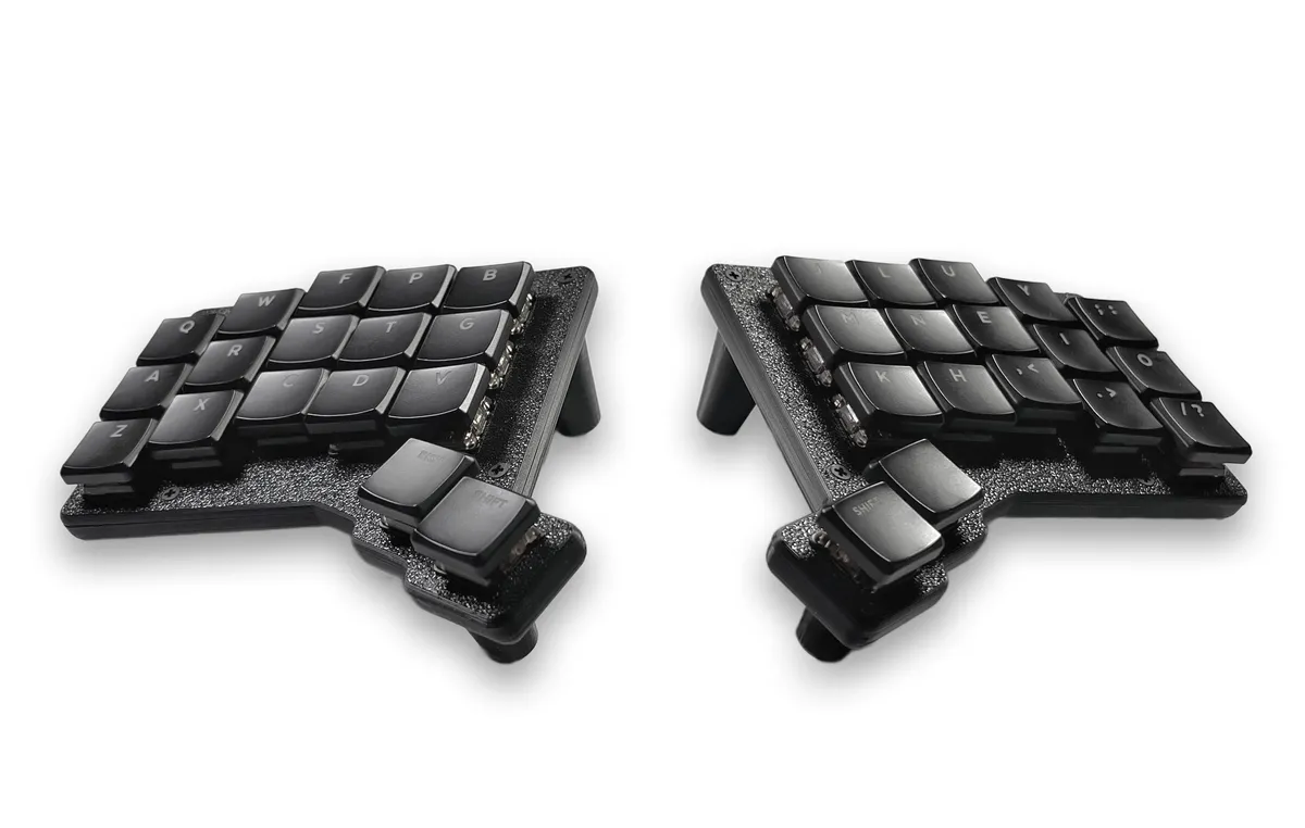 Keycapsss Forager Wireless Split Keyboard Kit
